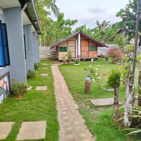 Junjals Backpackers Chalet Bohol Ngoại thất bức ảnh