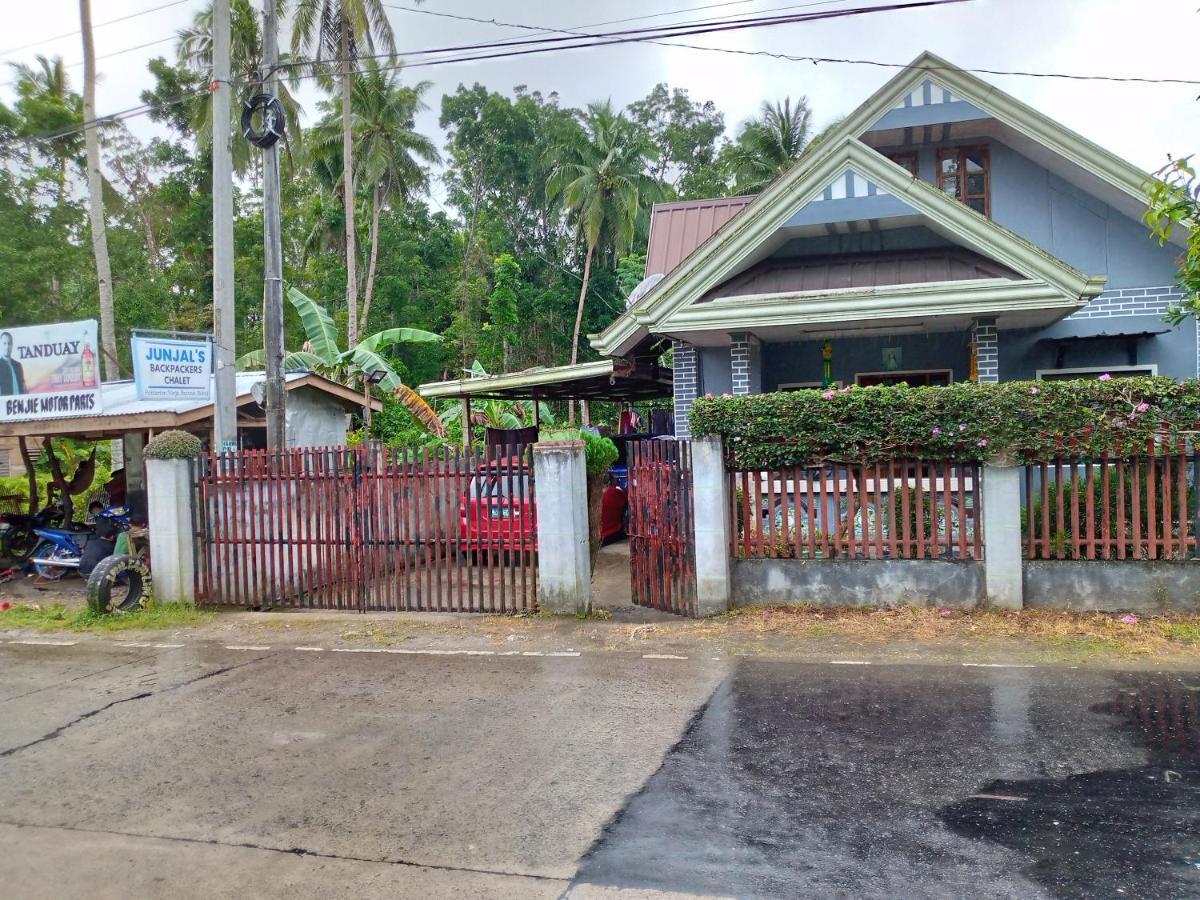 Junjals Backpackers Chalet Bohol Ngoại thất bức ảnh